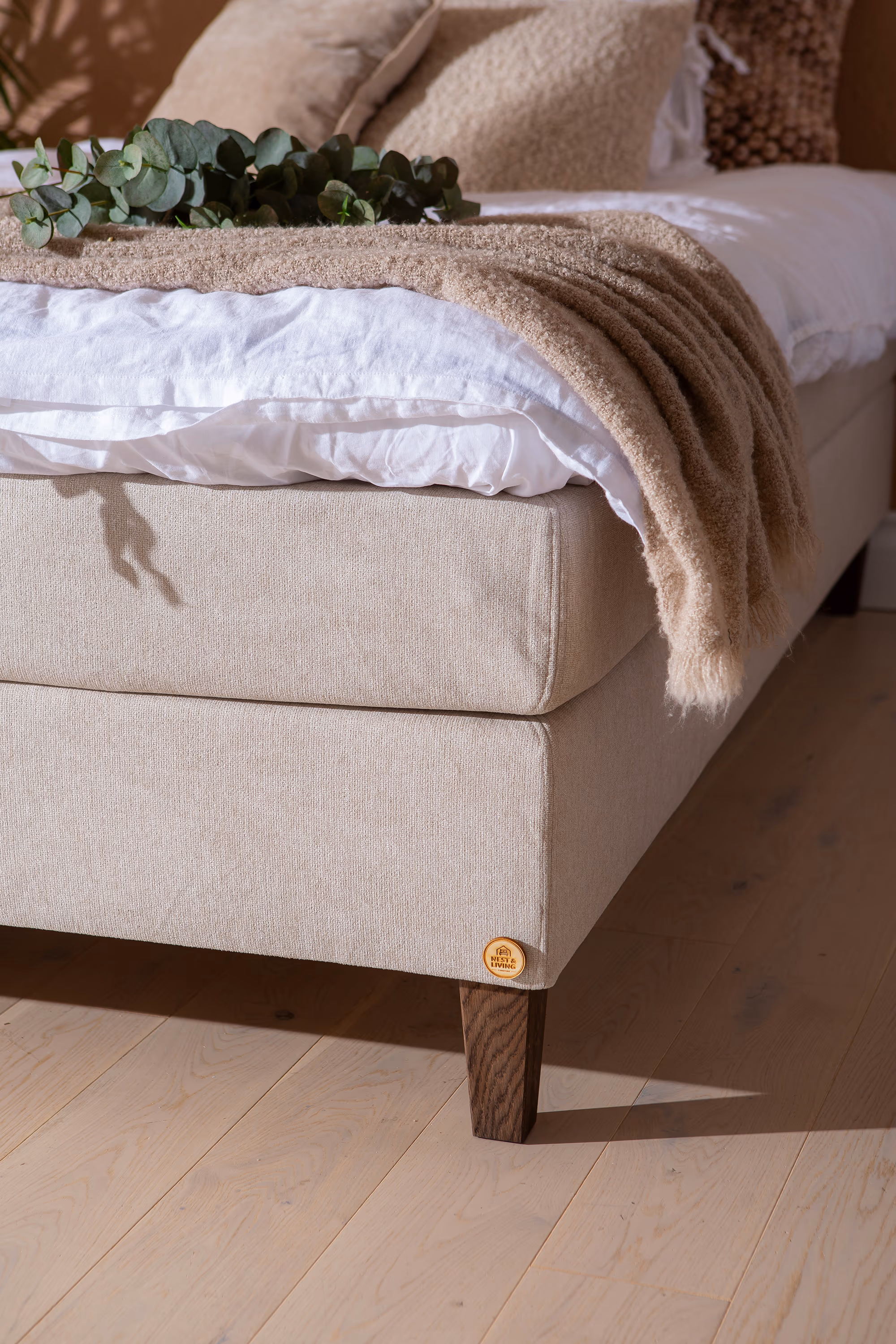 Moon Silver continental bed, Beige image 12