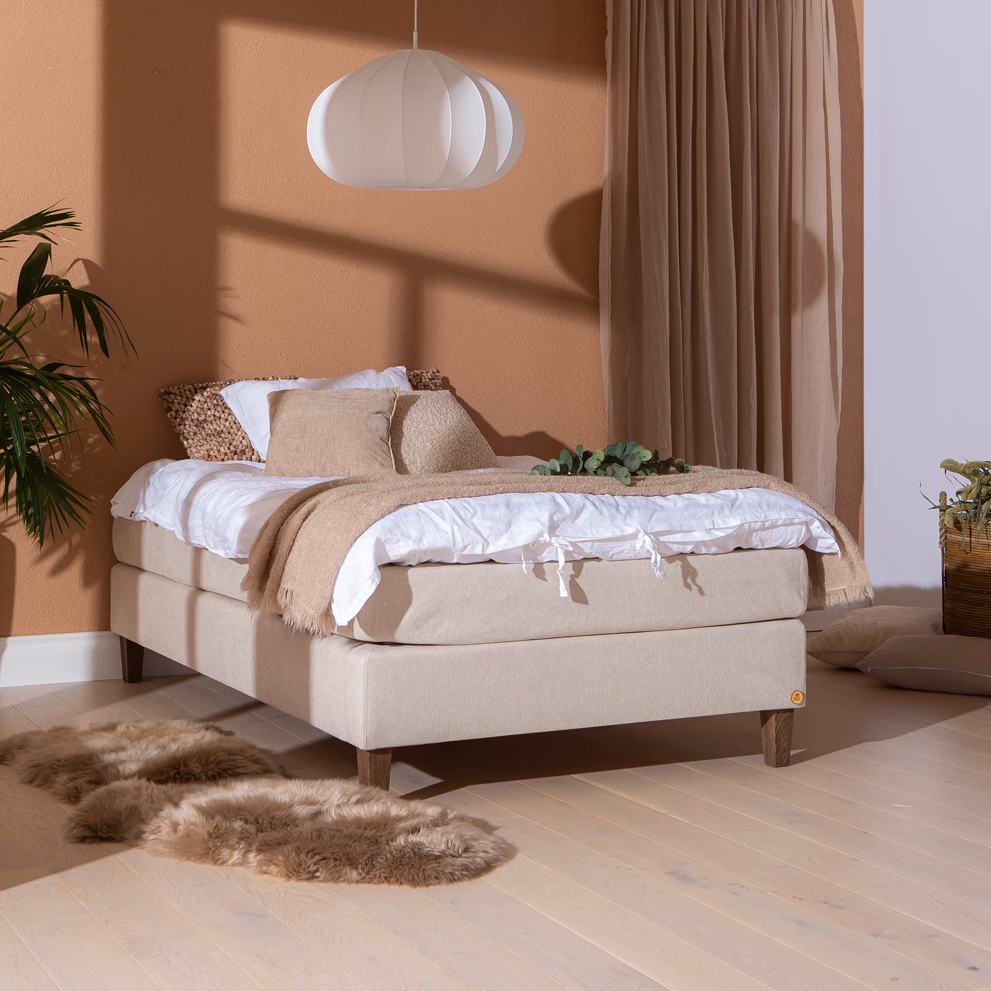 Moon Silver continental bed thumbnail