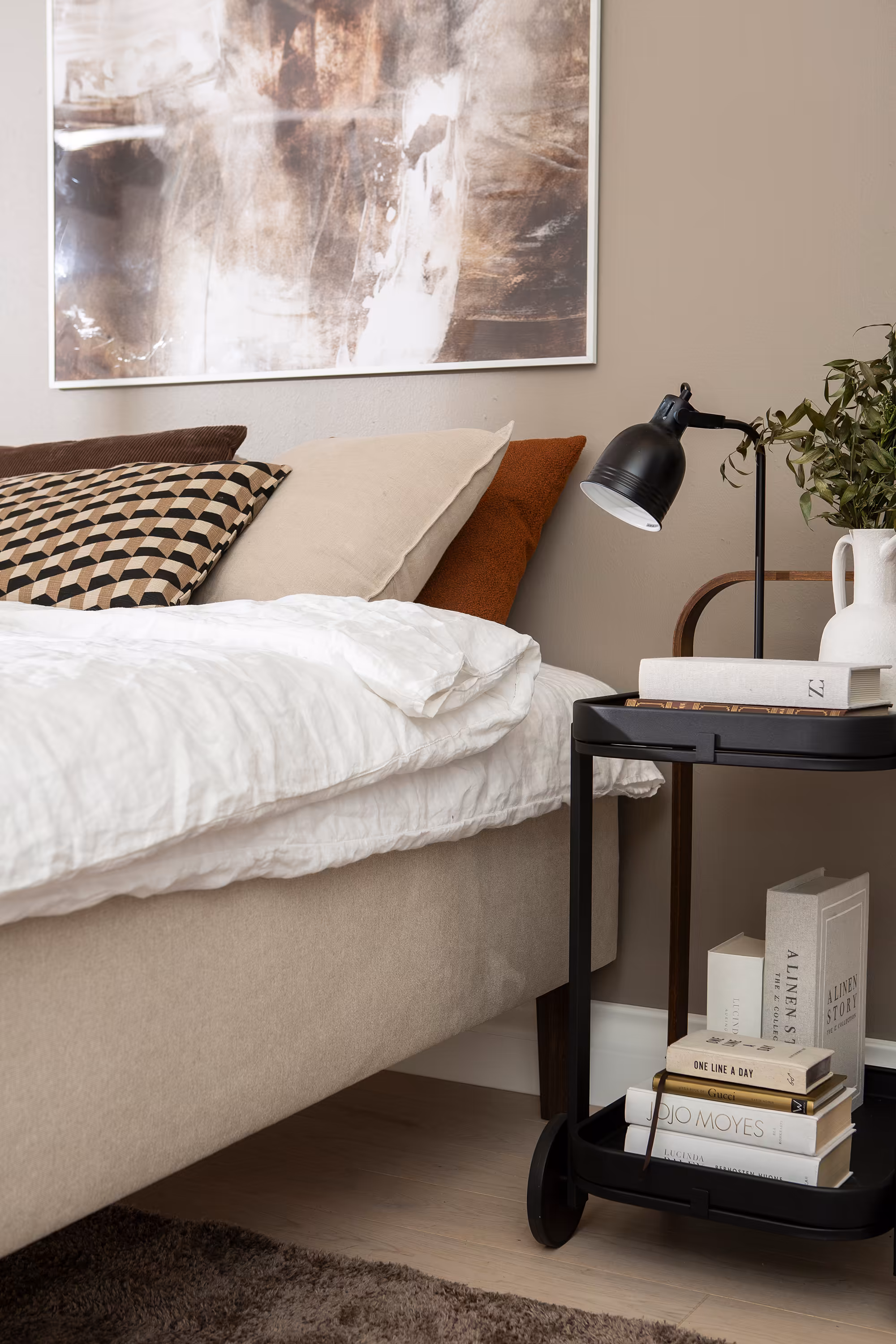 Moon Gold Divan Bed, Beige image 9