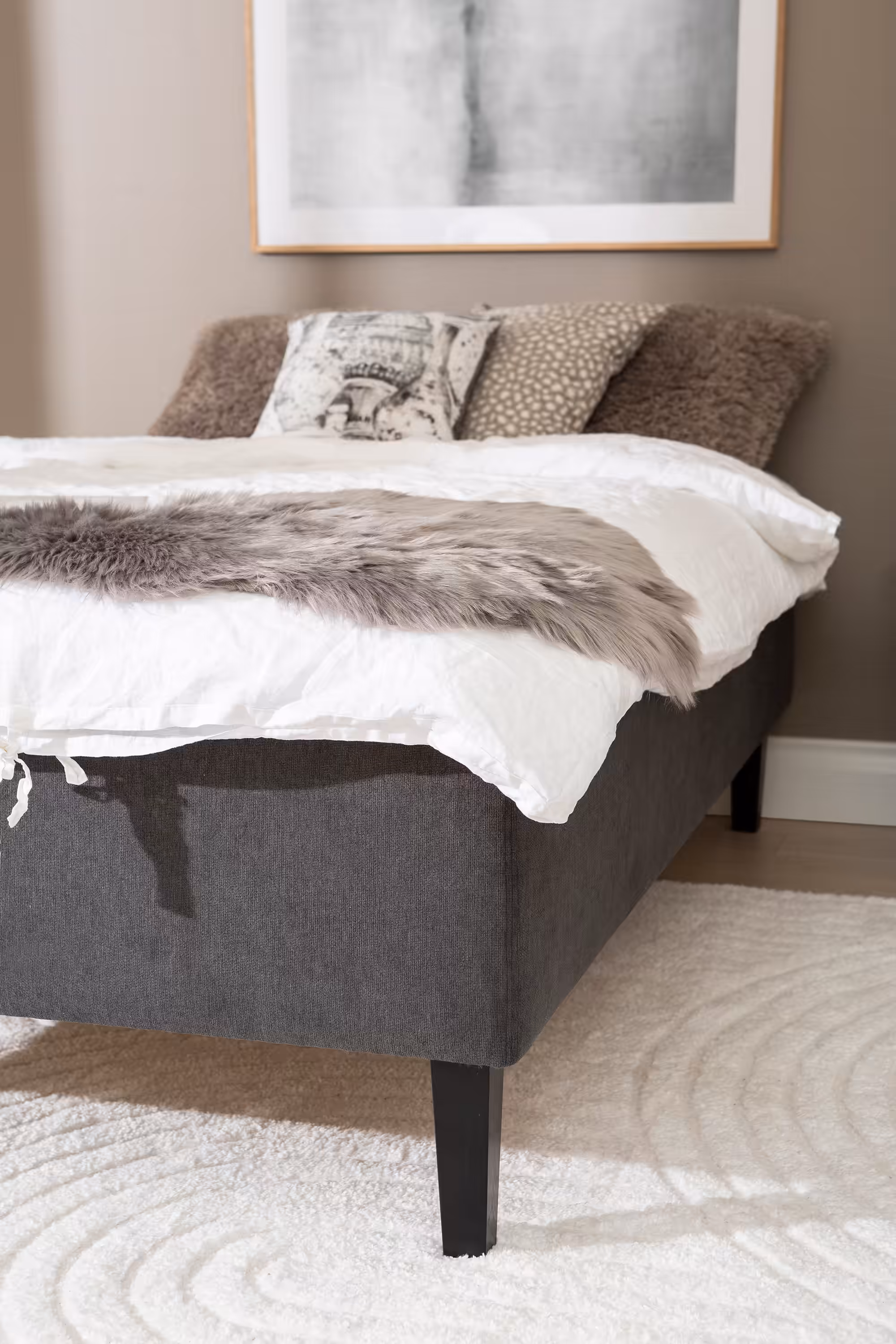 Moon Gold Divan Bed, Black image 2