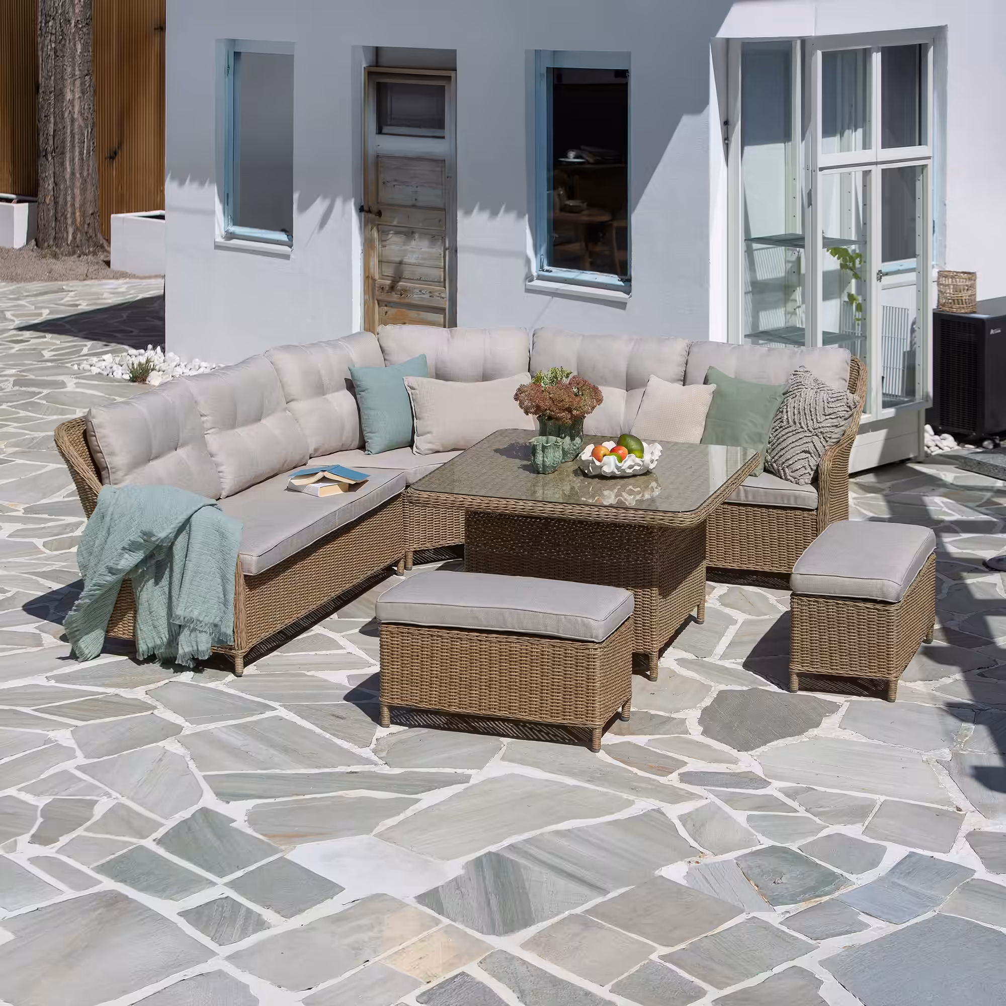 Outdoor Lounge Sets thumbnail
