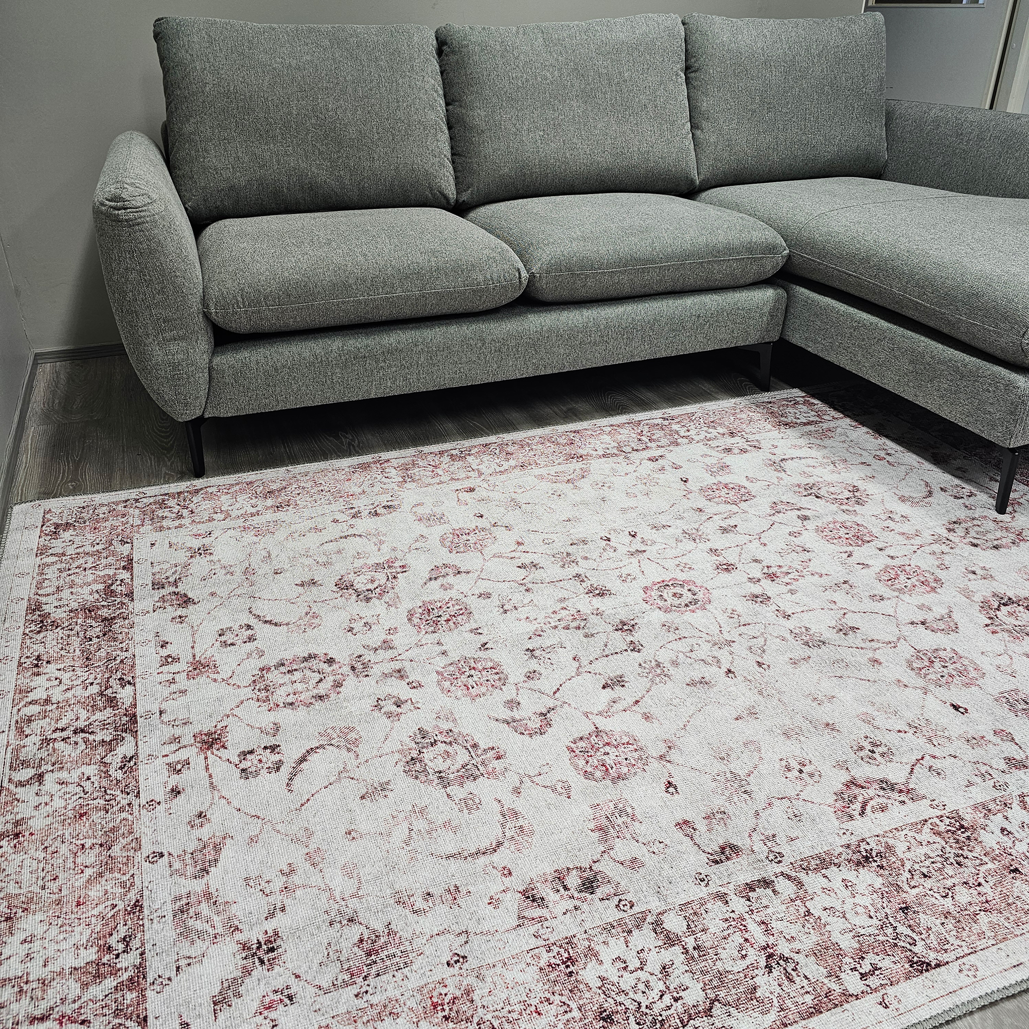 Lucca Rug, Red image 12