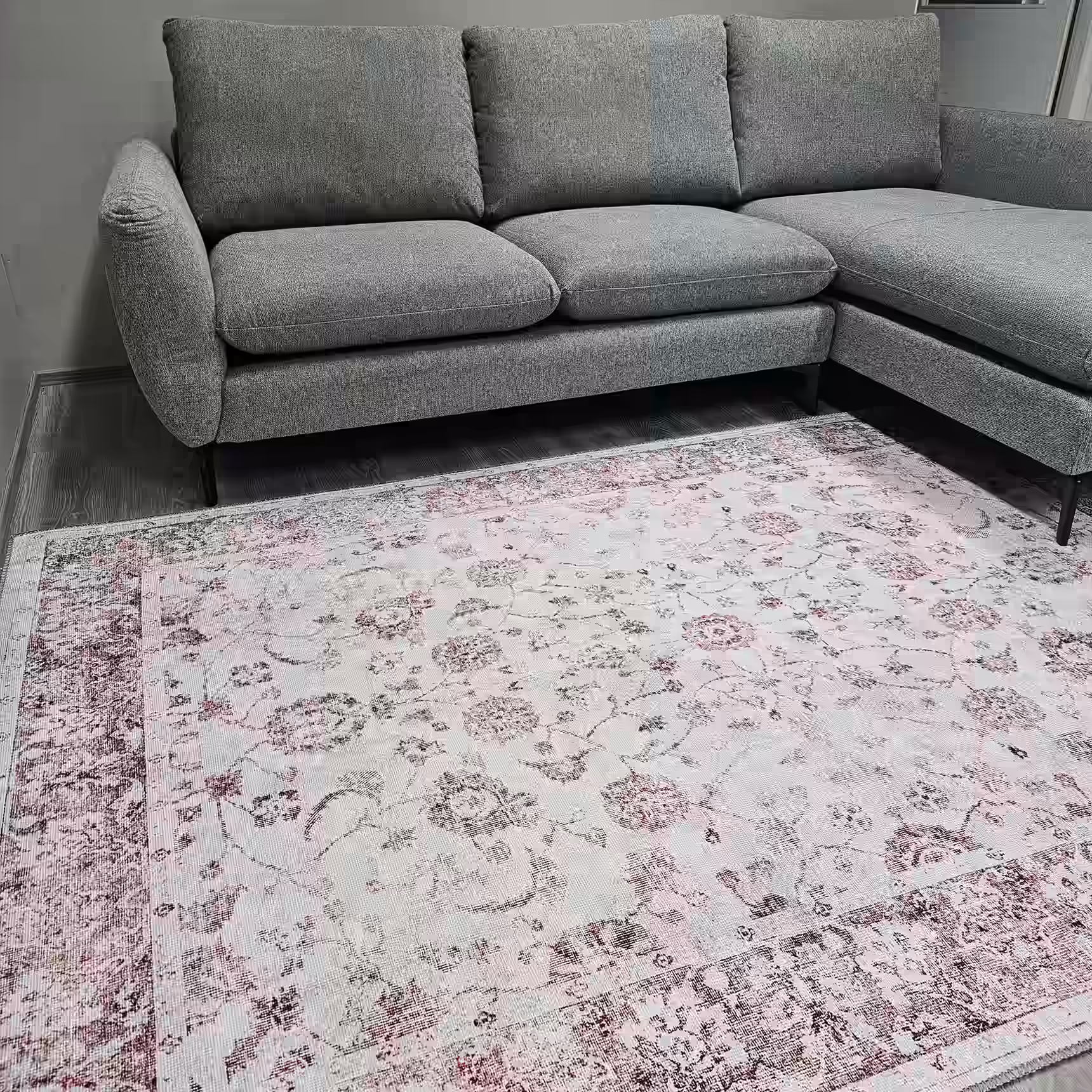 Lucca Rug, Red image 2
