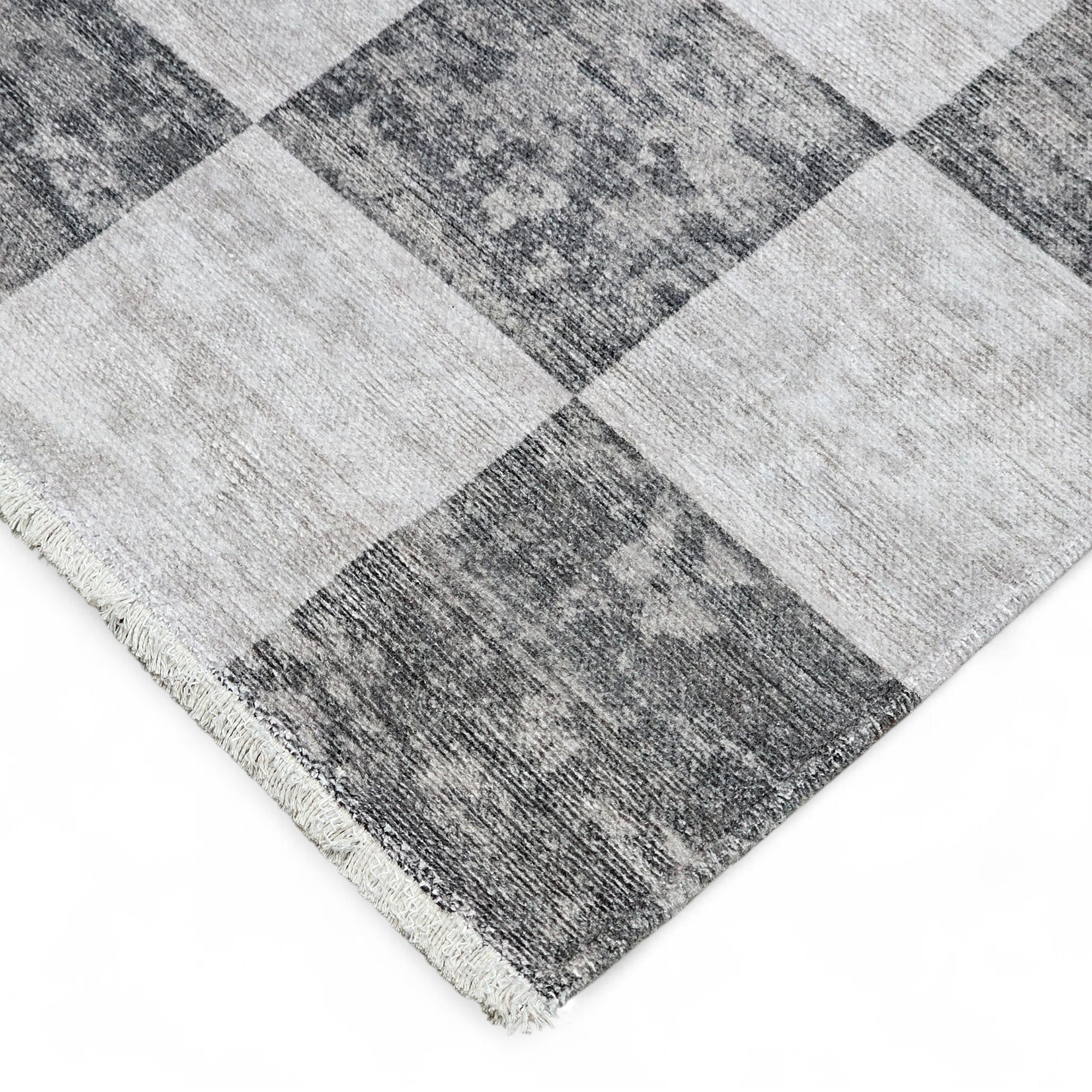 Ruutu Rug, Grey image 5