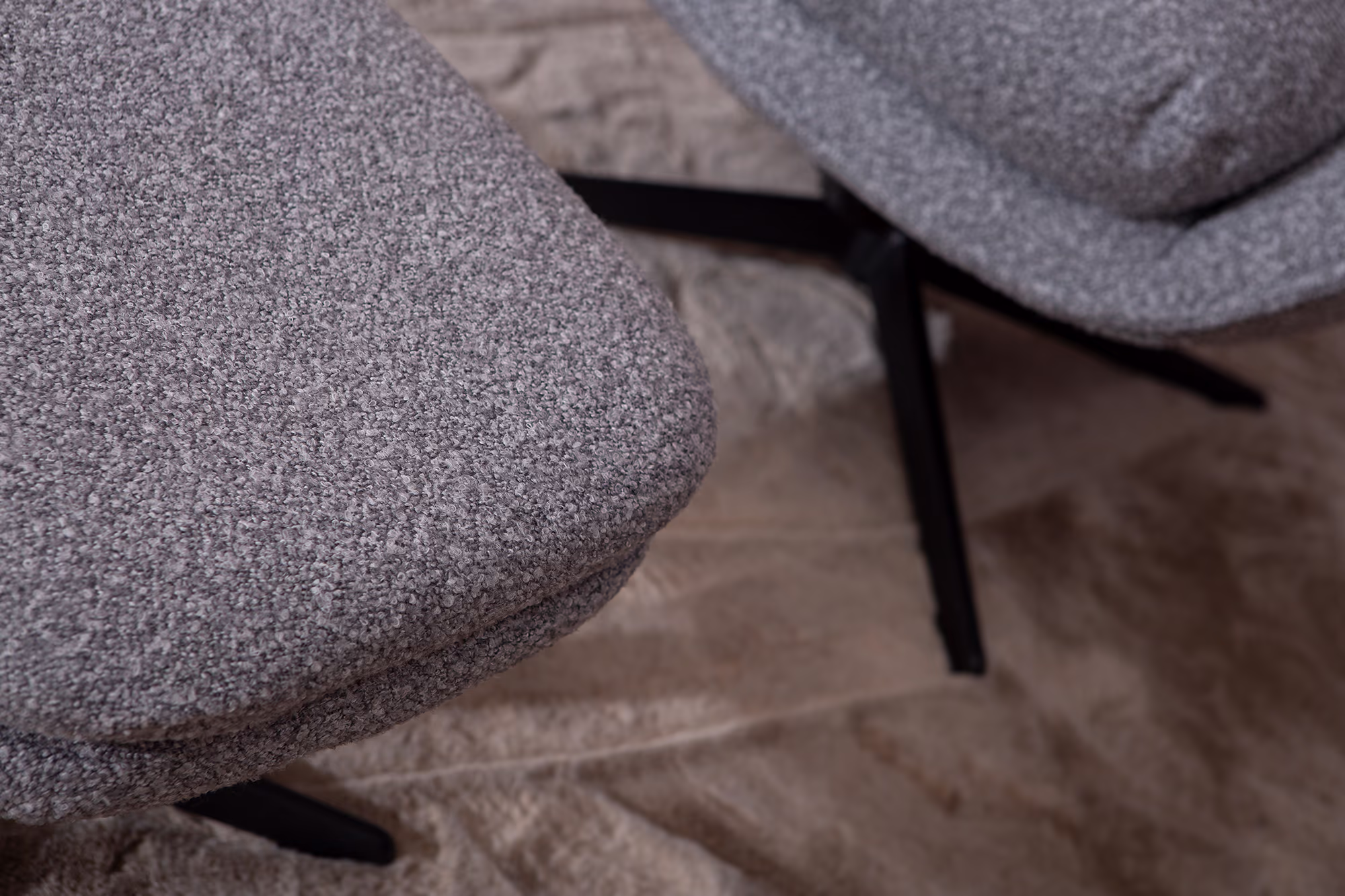 Breeze TV chair in gray fabric with black wooden legs, front view