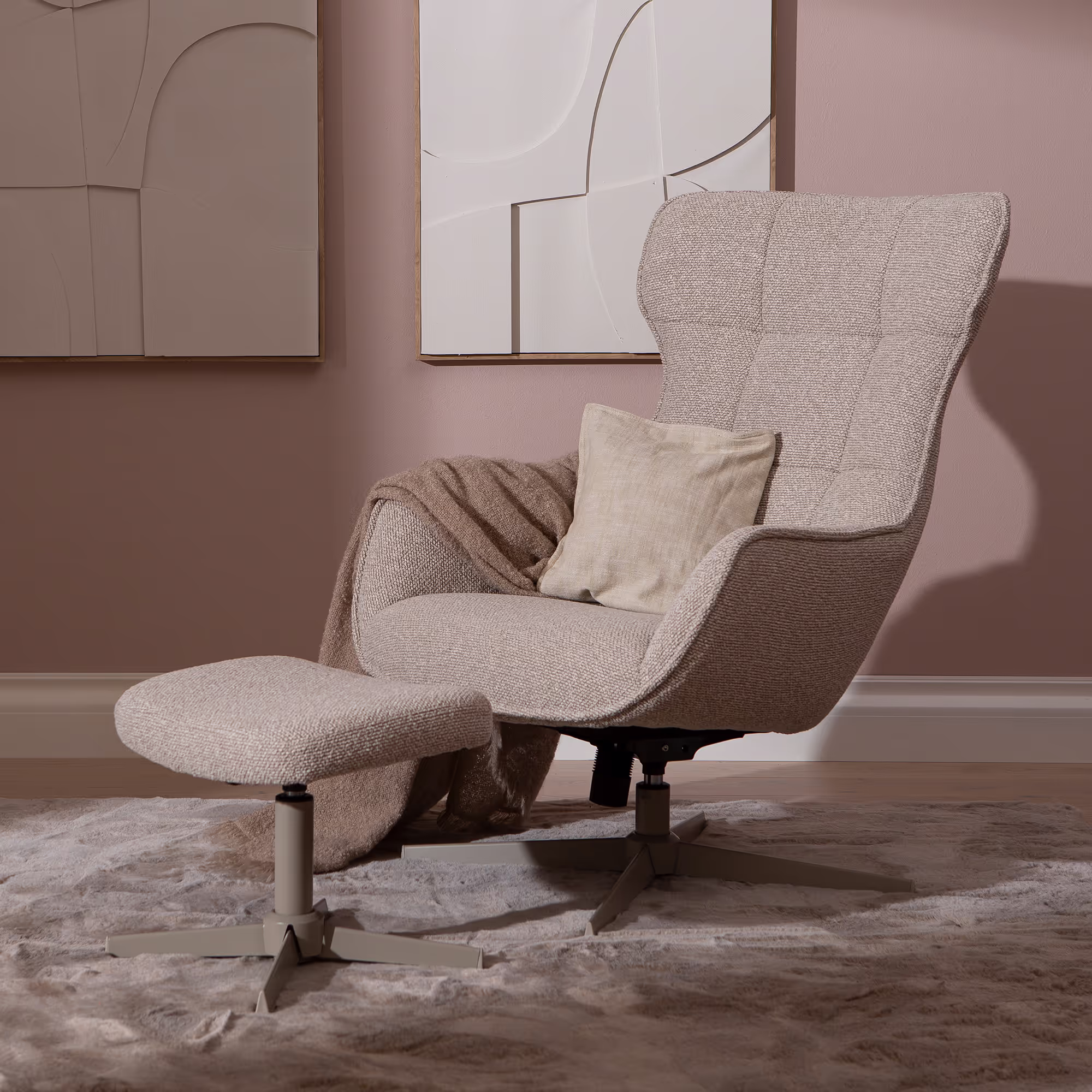 Wind TV chair viewed from above illustrating spacious seat and cozy design